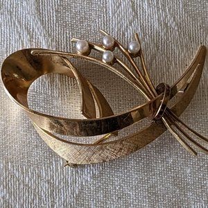 Vintage 14KT Gold Fill West Germany Brooch